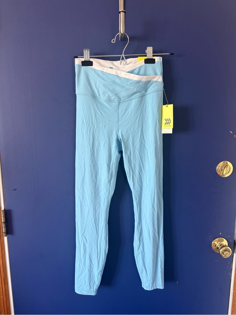 all in motion Light Blue & White High-Rise Leggings
